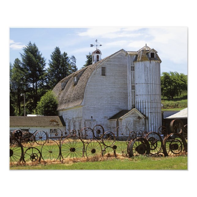 USA, Washington, Pullman, Barn Photo Print (Front)