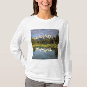 USA, Wyoming, Grand Teton National Park. Grand 2 T-Shirt