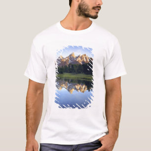 USA, Wyoming, Grand Teton National Park. Grand T-Shirt