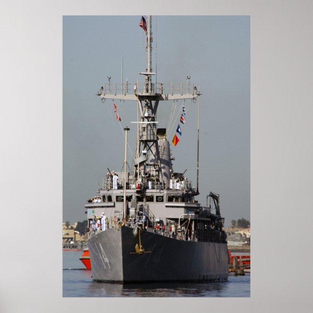 USS Chief (MCM 14) Poster (Front)
