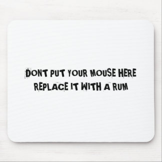 UTILISATION ALTERNATIVE POUR UN TAPIS DE SOURIS