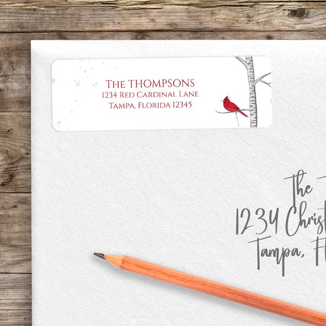 Vacances hiver Simple Cardinal Rouge Botanique (Simple winter red cardinal in a birch tree woodland theme return address label. )