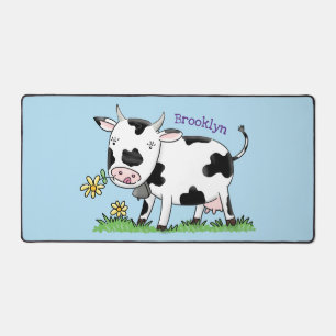 Vache mignonne en vert dessin animé sur le terrain