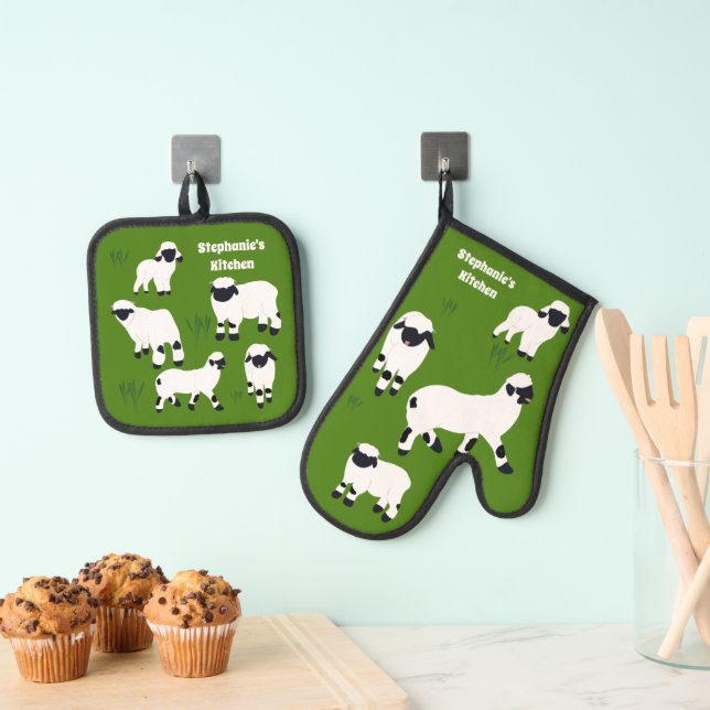 Valais Blacknose Sheep Personalized Farmers Oven Mitt & Pot Holder Set (Insitu(Hanging))