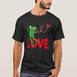 Valentine's Day Hearts Love Frog Animal Women T-Shirt