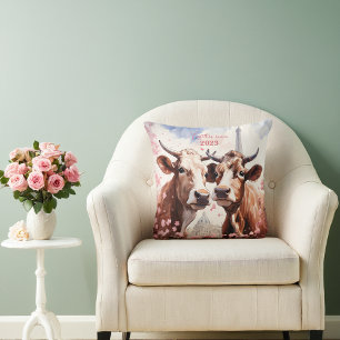 Valentine's Day in Paris - Couple of cows -  Throw Pillow