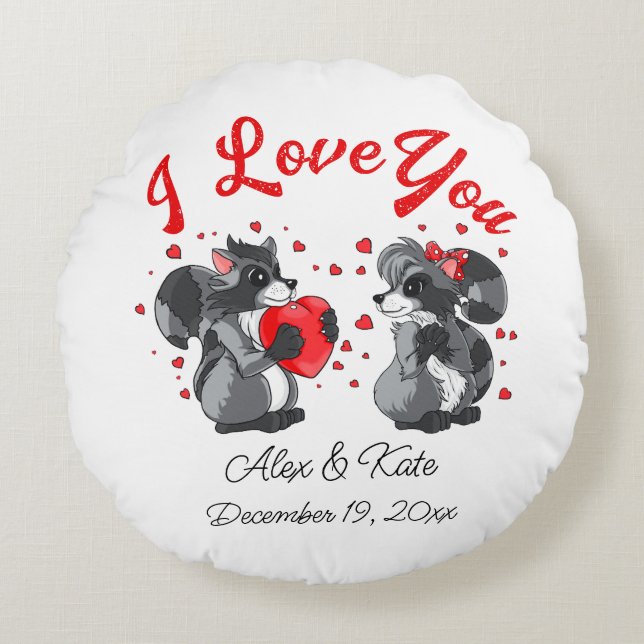  Valentines Raccoon  Round Pillow (Front)