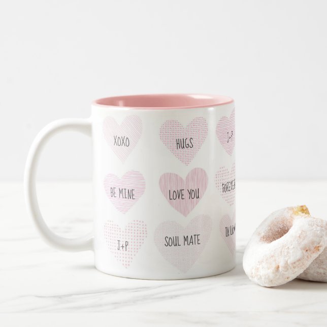 Valentines Rose Coeurs Modernes Initiales Café Mug (Avec donut)
