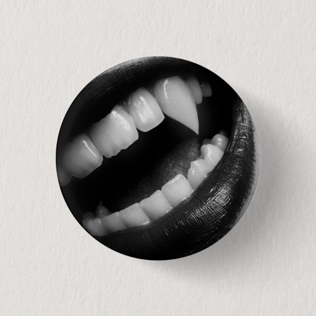 VAMPIRE FANGS 1 INCH ROUND BUTTON (Front)