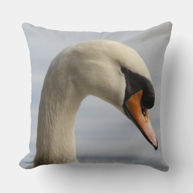 Vancouver, Stanley Park, Mute Swan (Cygnus olor) 2 Throw Pillow (Front)