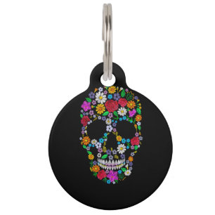 Vector vintage embroidered flower skull. muertos d pet tag
