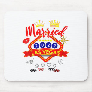 Vegas Bachelor Party Married In Vegas Groom Bride  Mouse Pad