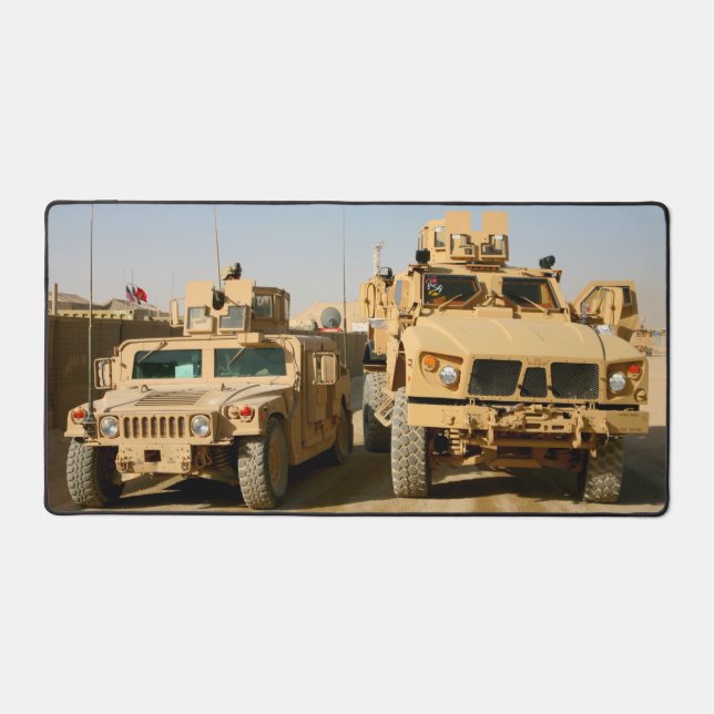 VÉHICULES AMÉRICAINS HMMWV VS MRAP (Recto)