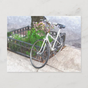 VÉLO AVEC PANIER DE FLEURS CARTE POSTALE