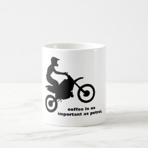 Vélo classique de saleté de tasse de café blanc