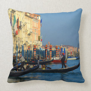 Venetian gondoliers throw pillow