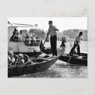 VENICE GONDOLIERS IN BLACK AND WHITE POSTCARD