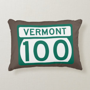 Vermont Route 100 road sign Accent Pillow