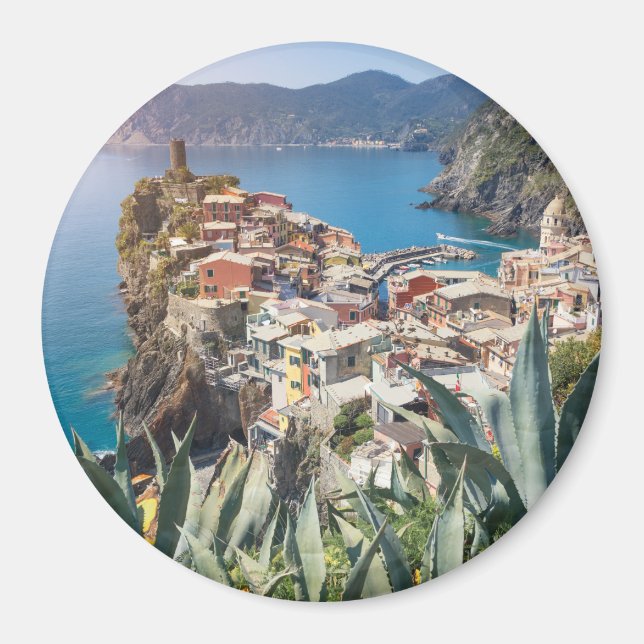 Vernazza town in the Cinque Terre Magnet (Front)