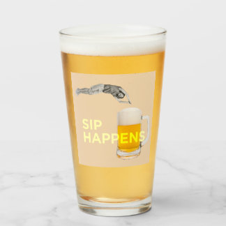 Verre A fun and quirky “Sip Happens” pint glass
