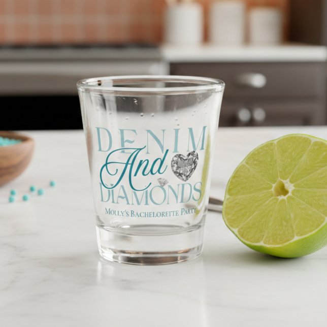 Verre A Shot Bachelorette de Denim et Diamants Occidentaux (Western Denim and Diamonds Bachelorette Shot Glass)