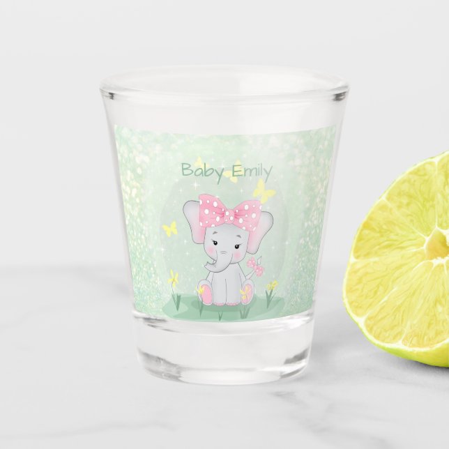 Verre A Shot Beau éléphant avec un arc rose dans une clairière (Devant)