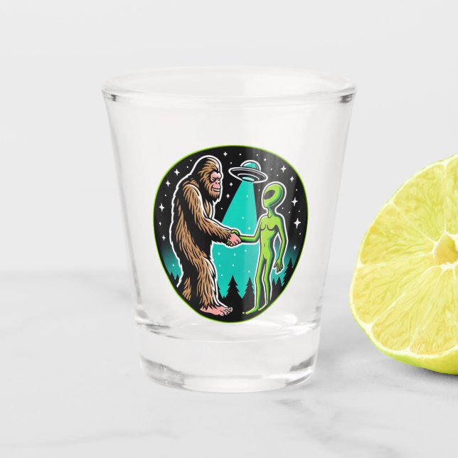 Verre A Shot Bigfoot Alien Alliance - Funny Scifi Cryptid (Devant)