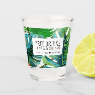Verre A Shot Boissons tropicales gratuites et une plage Mariage