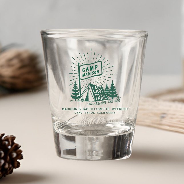 Verre A Shot Camp Retro Bachelorette Girls Camping Week-end (Créateur téléchargé)