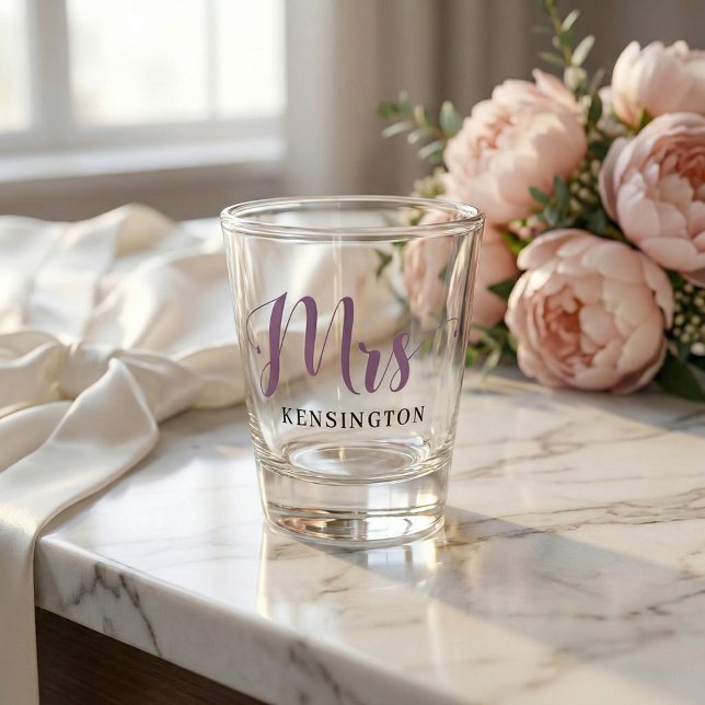 Verre A Shot Chic Custom Mrs Newlywed Typography (Créateur téléchargé)