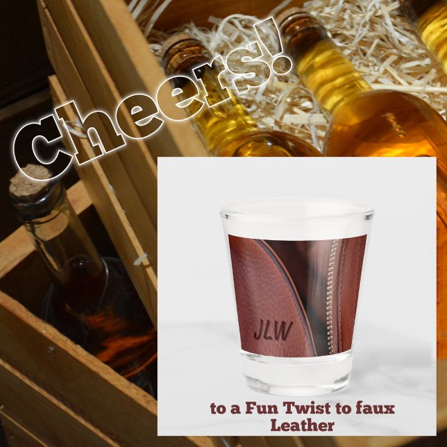 Verre A Shot Cuir Brown avec Zipper ouvert (Créateur téléchargé)