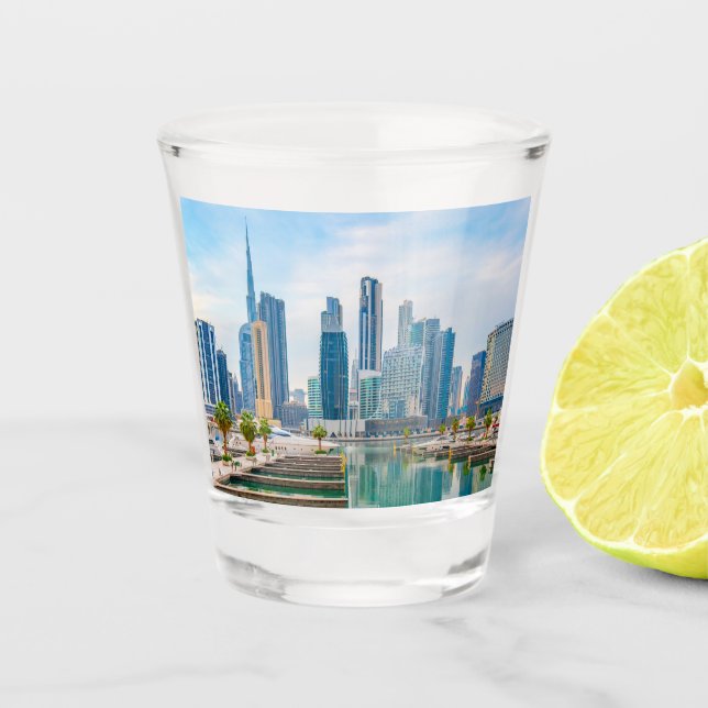 Verre A Shot Dubai Business Bay Émirats arabes unis Burj Khali (Devant)