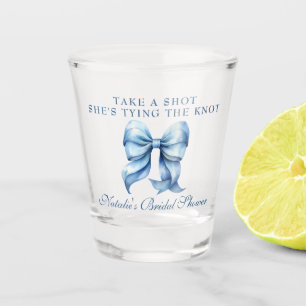 Verre A Shot Elle Noue Le Nœud Bleu Cérémonie de Noces de la Ma