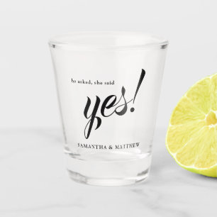 Verre A Shot Il a demandé, elle a dit oui Fête de fiançailles