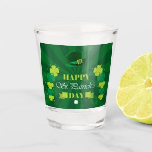 Verre A Shot Le jour de St Patrick heureux
