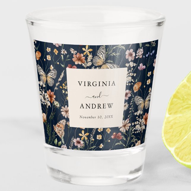 Verre A Shot Mariage Fleur sauvage de la marine Blue Boho (Navy Blue Boho Wildflower Wedding Shot Glass by Painted Paperie
)