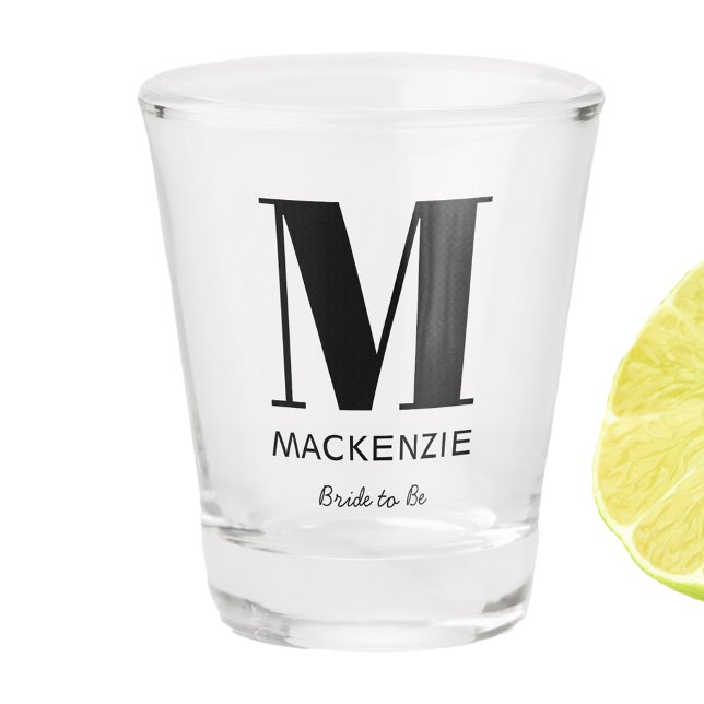 Verre A Shot Mariée à être le nom du monogramme (Bride to be monogram name shot glass for bachelorette, hen party or bridal shower fun)