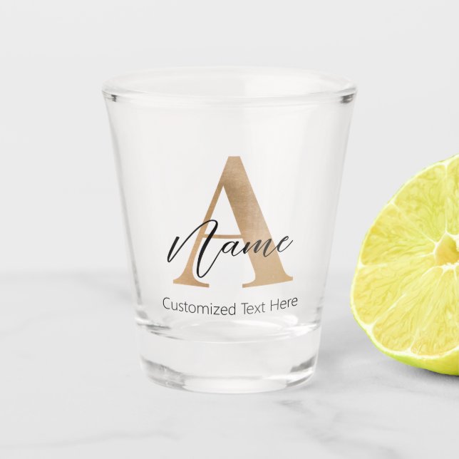 Verre A Shot Monogramme moderne Initiale A & Nom Personnalisé (Devant)