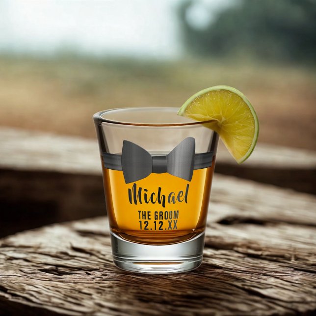 Verre à shot noeud papillon noir pour enterrement  (For your Groom. Just add his name and your wedding date)