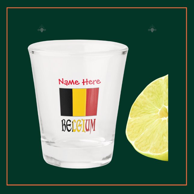 Verre A Shot Personnalisation rouge du drapeau belge (Personalized shot glass with Belgian Flag and the word BELGIUM below in flag colors. Add name above.)