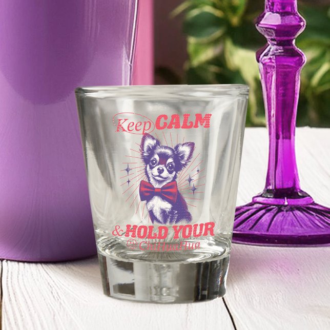Verre A Shot Retro Bowtie Chihuahua Graphisme - Conserver la ci (This funny design uses retro fonts and vintage-style graphics in bright pink typography.)