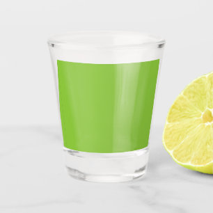 Verre A Shot Site Web avec un Arrière - plan vert et une fronti