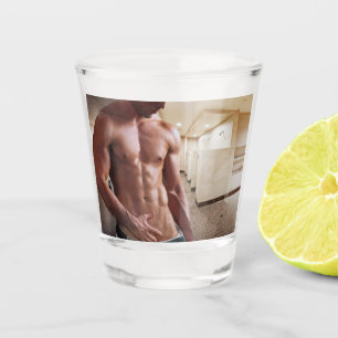 Verre A Shot SlipperyJoe cheminée homme musclé six pack abs