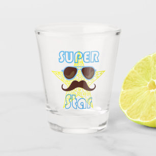 Verre A Shot Super Star avec lunettes de soleil et moustache