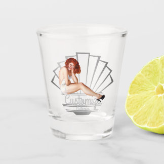 Verre A Shot Tirage de la fille de la tête rouge