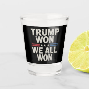 Verre A Shot Trump remporte tous la présidence 47 USA