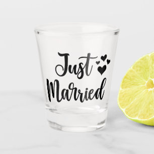 Verre A Shot Typographie juste mariée