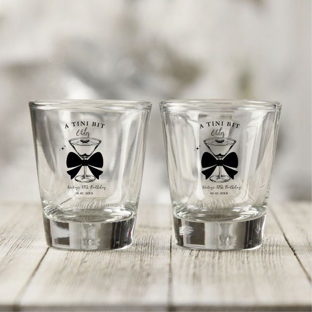 Verre A Shot Un Martini Un Peu Plus Ancien (Créateur téléchargé)