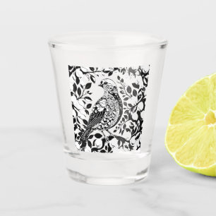 Verre A Shot Un pochoir de perdrix dans un poirier