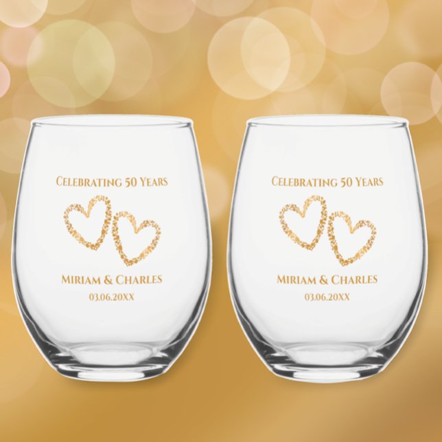 Verre À Vin Sans Pied Golden 50th Mariage Anniversaire Coeur personnalis (Add couple’s names and golden anniversary date for elegant heart personalized keepsake party glass
)